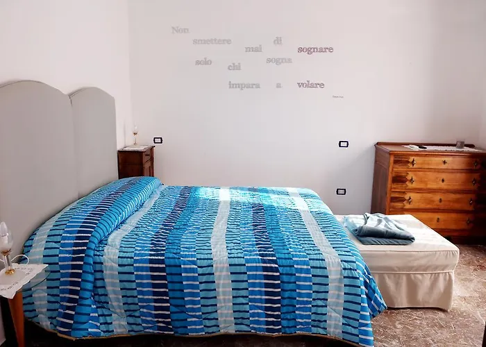 Elpidios Terme 住宿加早餐酒店 Galatro